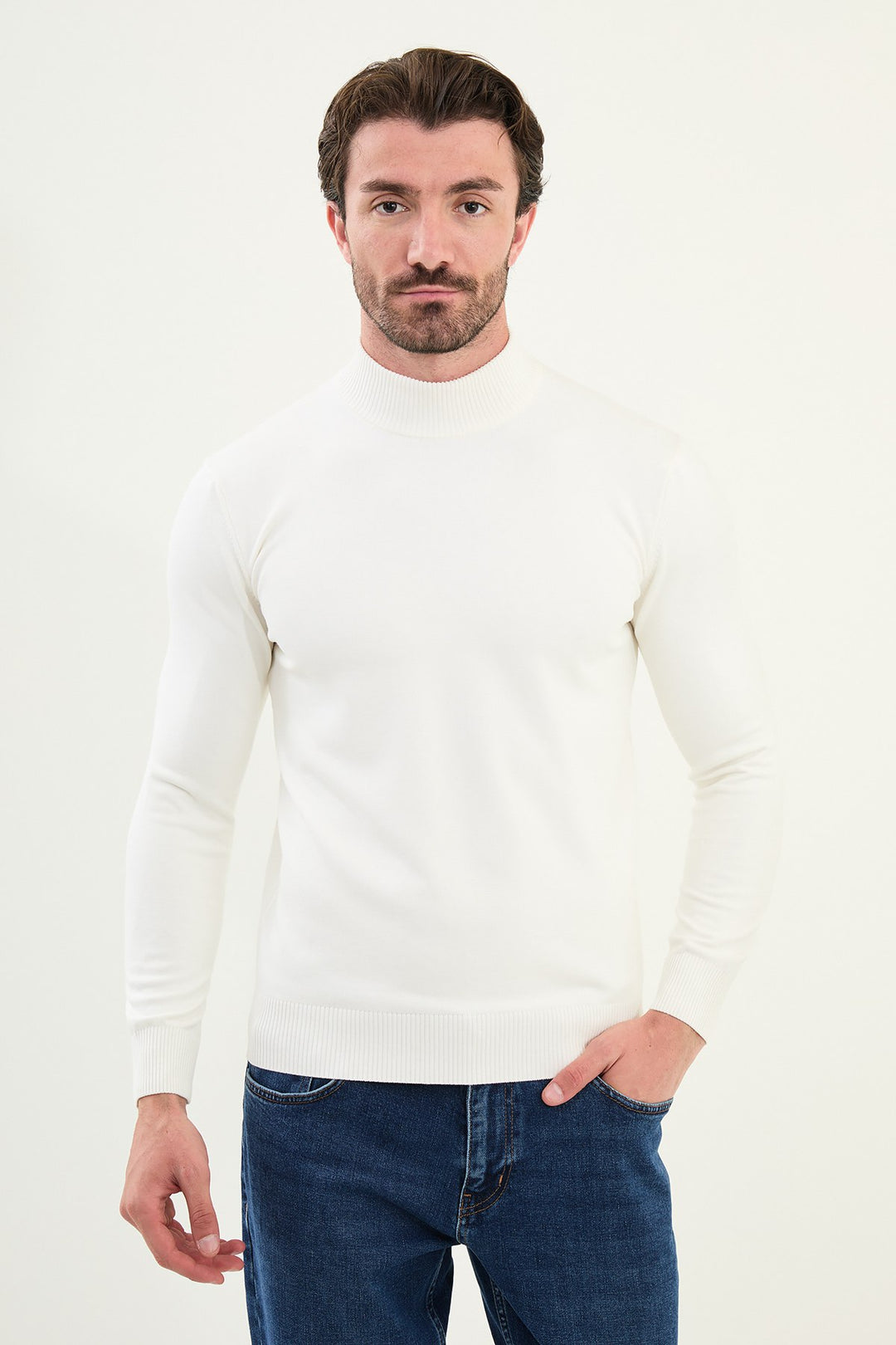Knitted Mock Neck Sweater β White