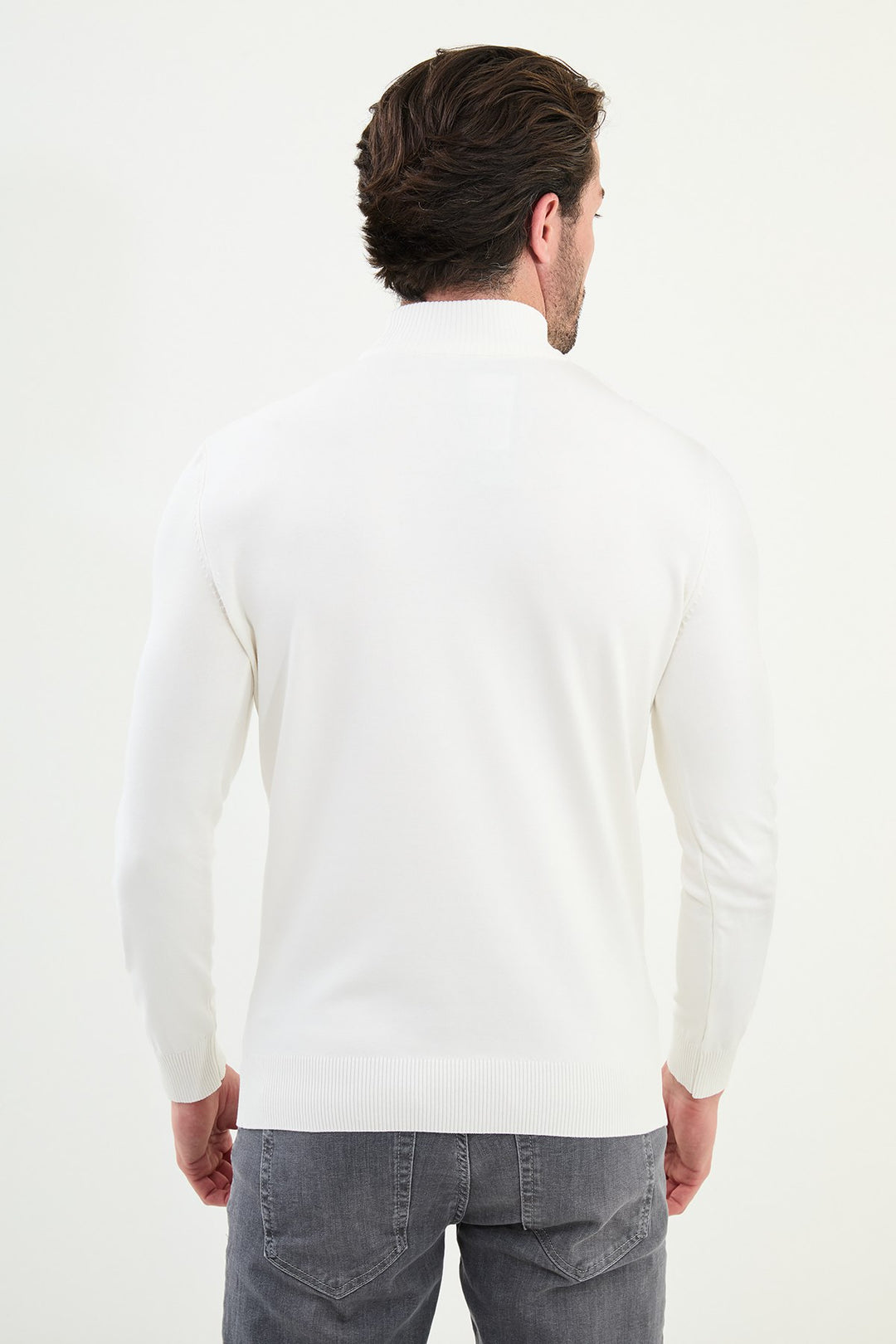 Classic Patterned Turtleneck - White