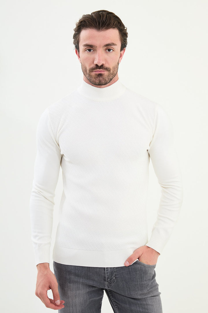 Classic Patterned Turtleneck - White