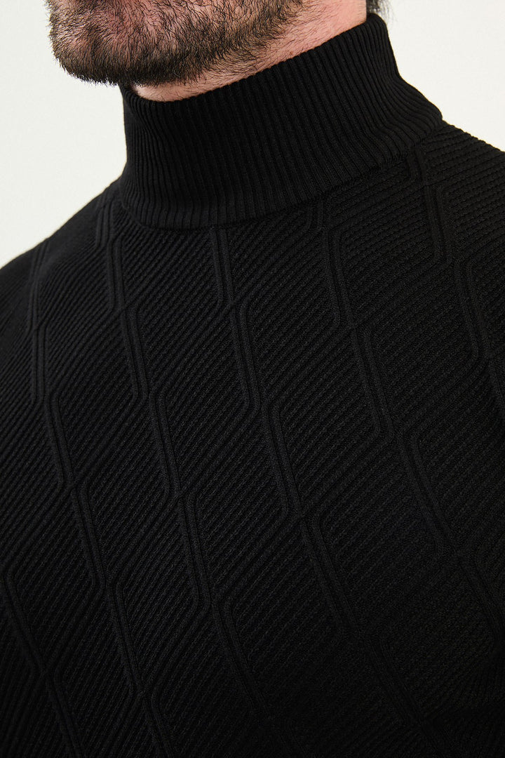 Textured Diamond Knit Turtleneck Sweater - Black
