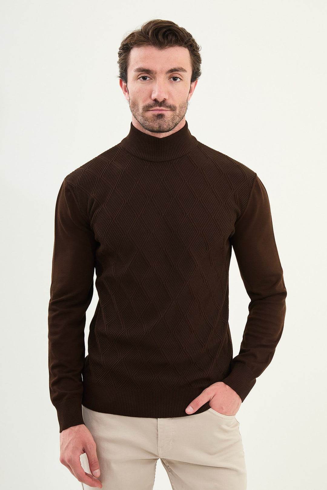 Textured Diamond Knit Turtleneck Sweater - Brown