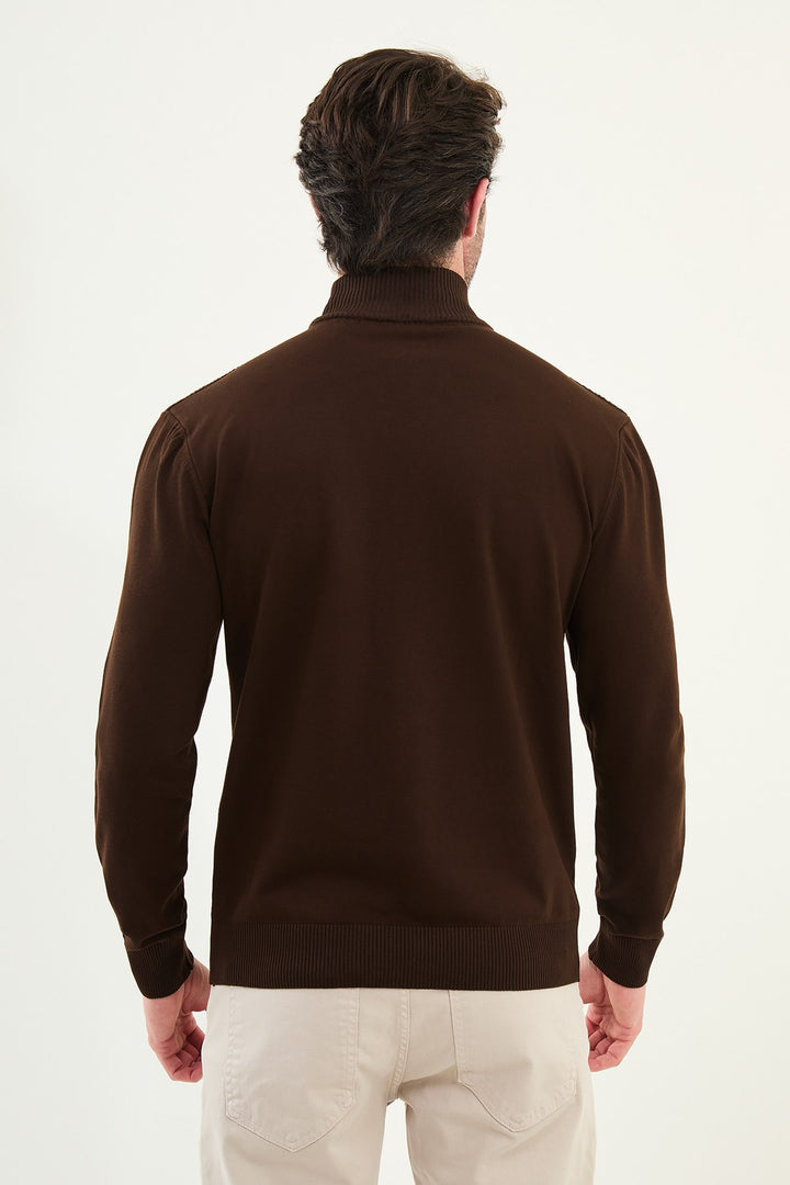 Textured Diamond Knit Turtleneck Sweater - Brown