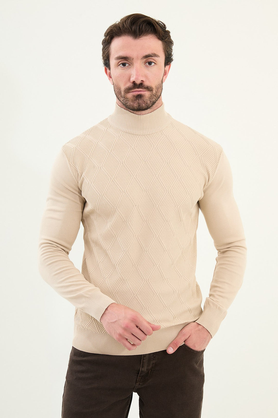 Textured Diamond Knit Turtleneck Sweater - Beige