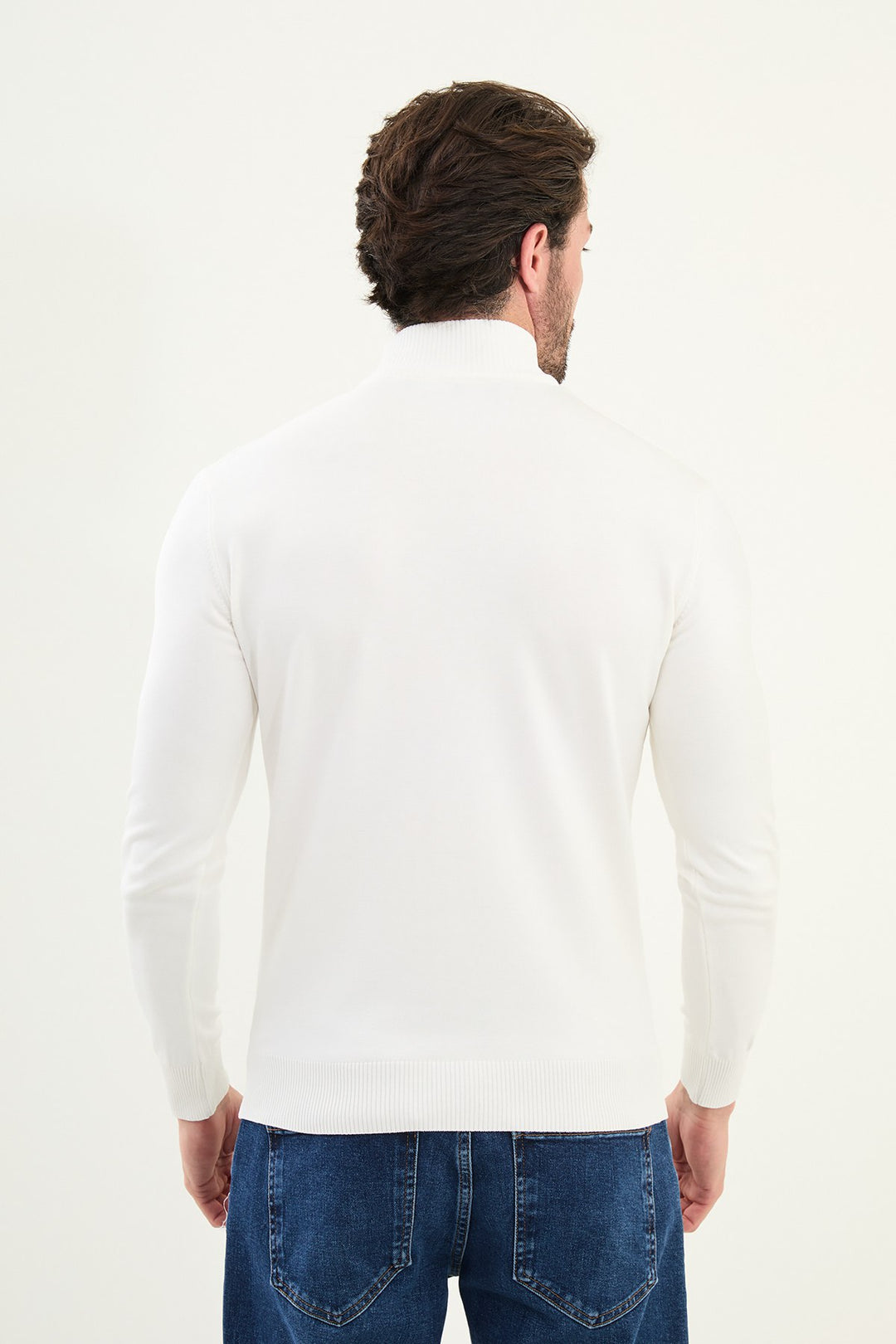 Textured Diamond Knit Turtleneck Sweater - White