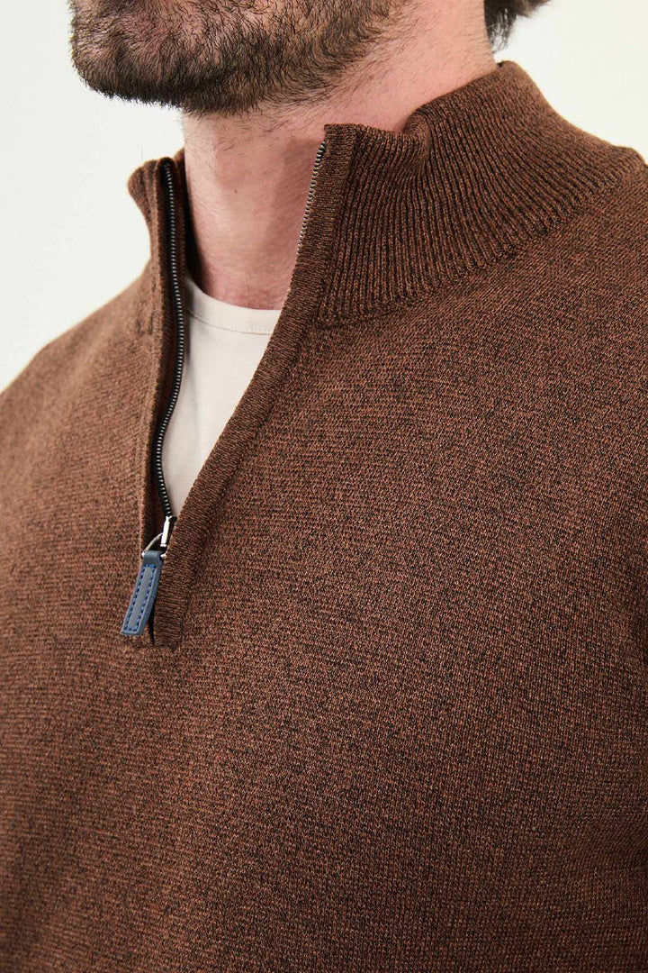 Half-Zip Mock Neck Sweater - Brown
