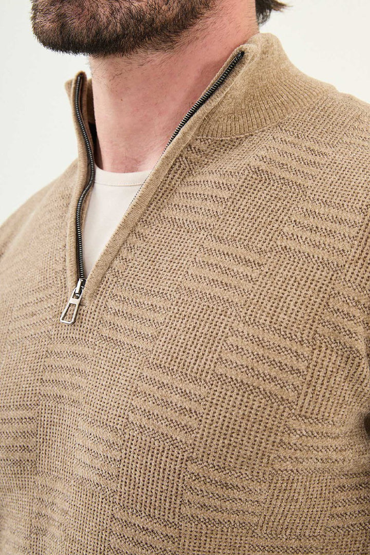 Grid Pattern Half-Zip Sweater - Beige