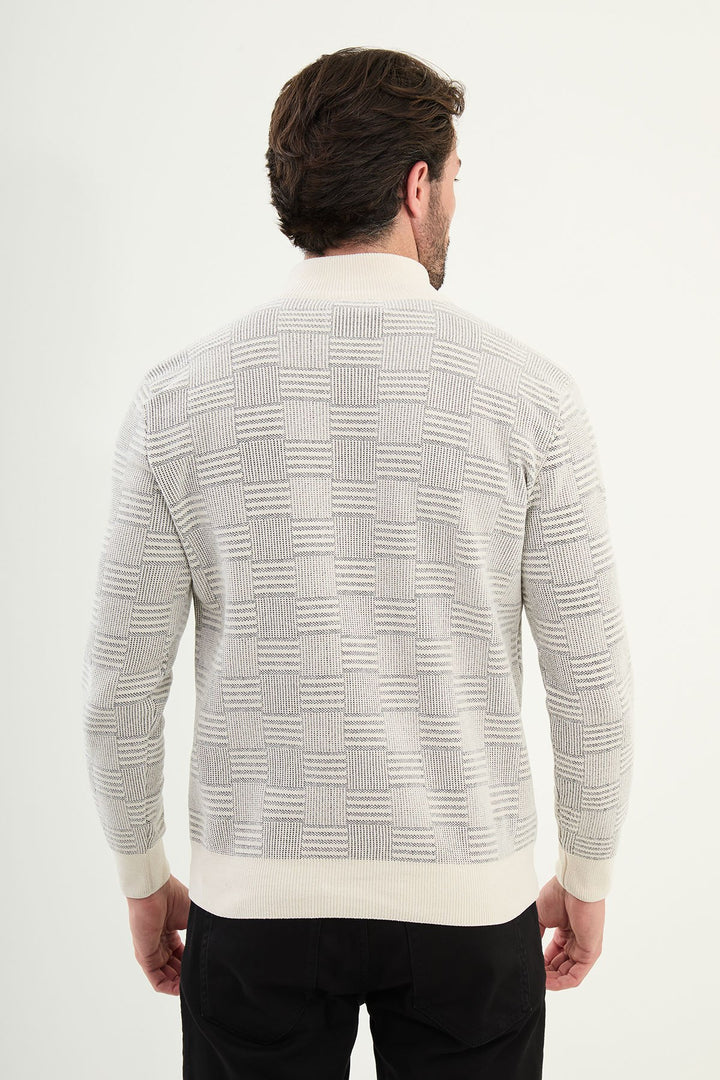 Grid Pattern Half-Zip Sweater - White