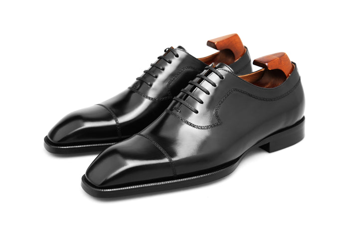 Cap Toe Oxford Leather shoes