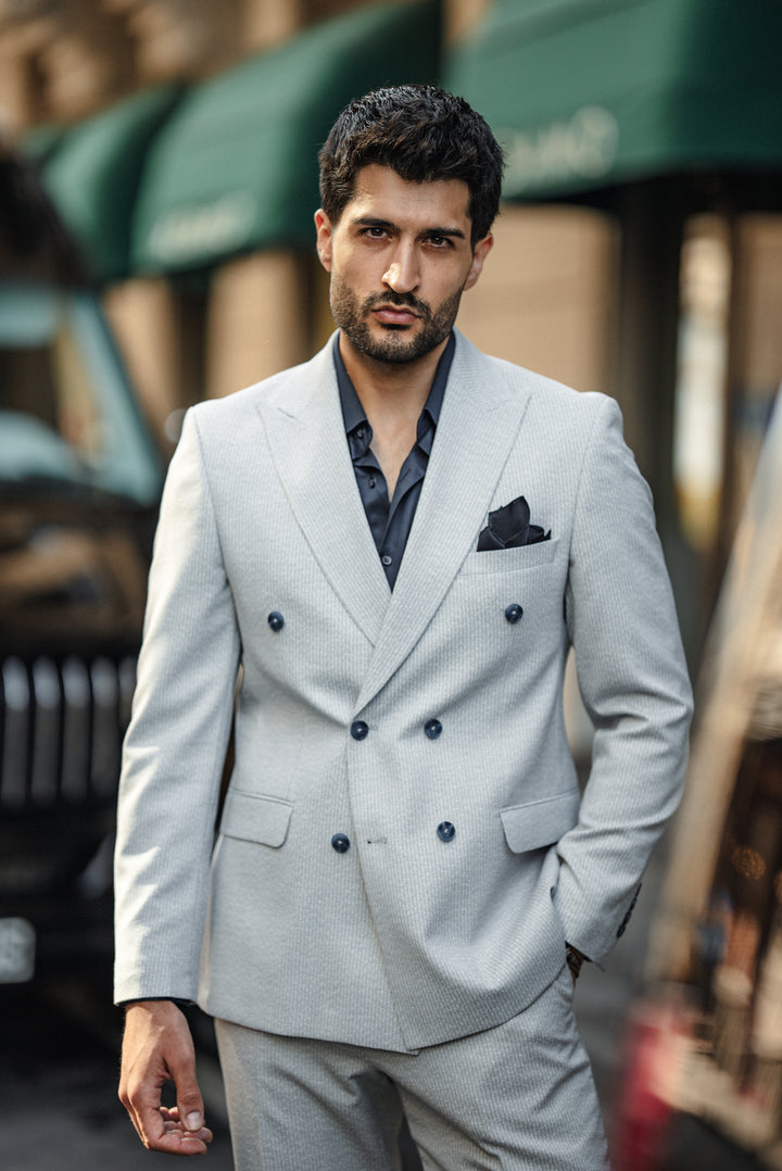 BLUE DOUBLE - BREASTED SUIT