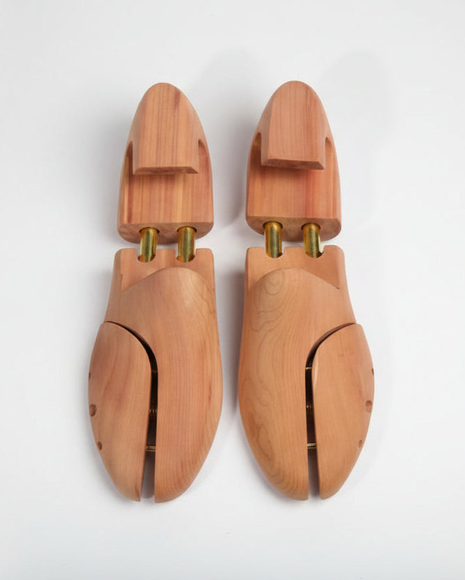 Cedar Shoe Tree