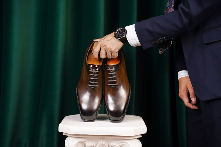 Classic Wholecut Oxford Shoes