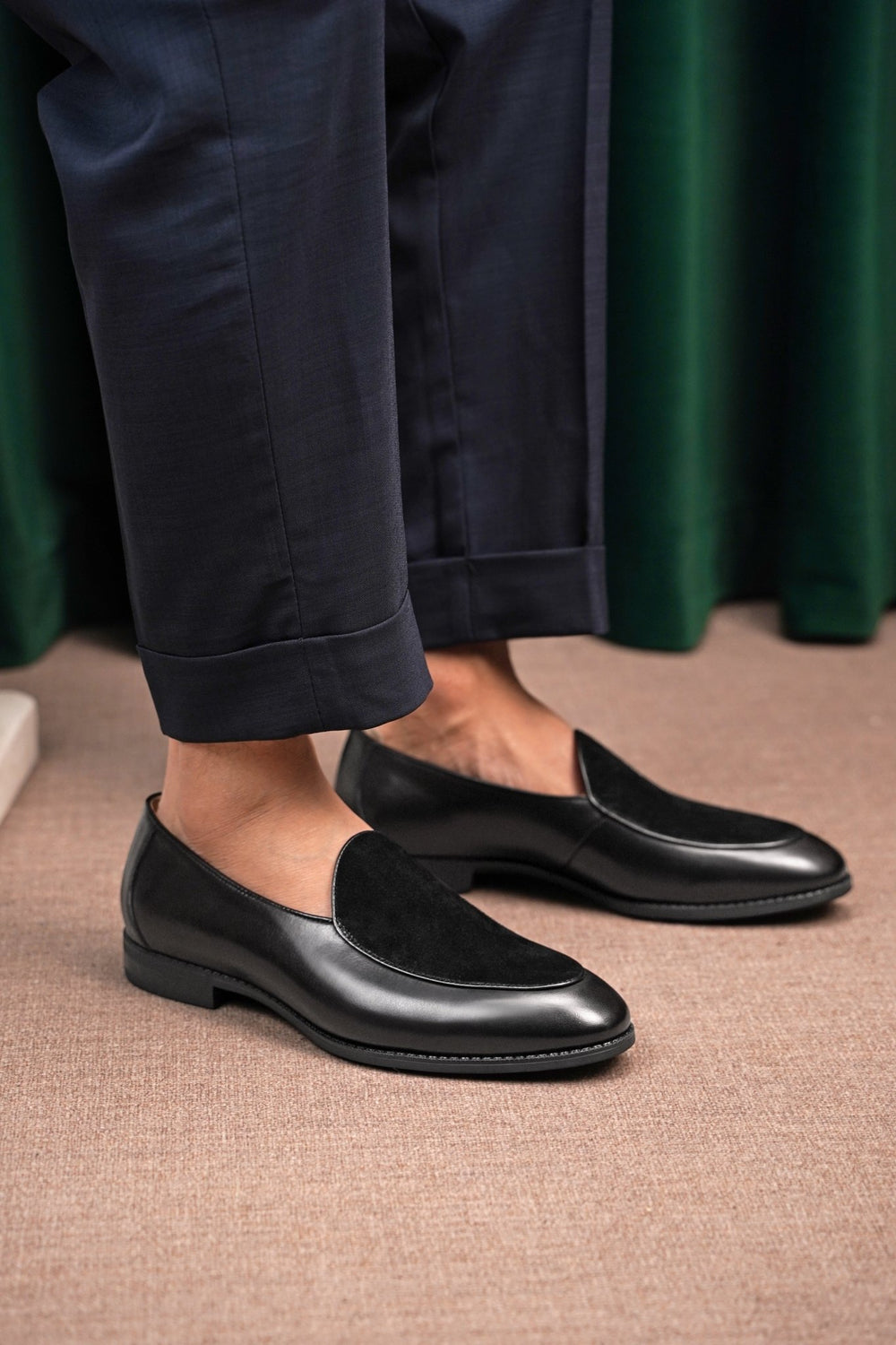 Black dress shoes worn with navy pants 
