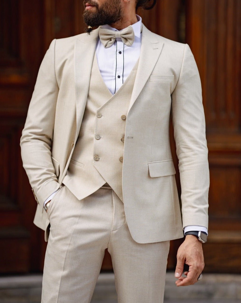 The Ceremony –  Lenin Beige