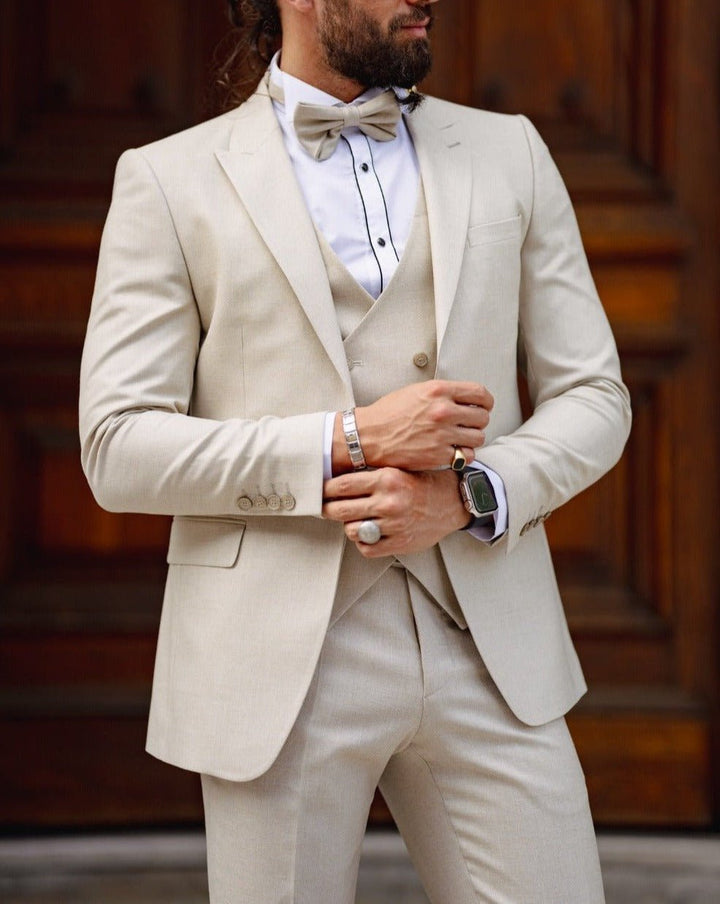 The Ceremony –  Lenin Beige