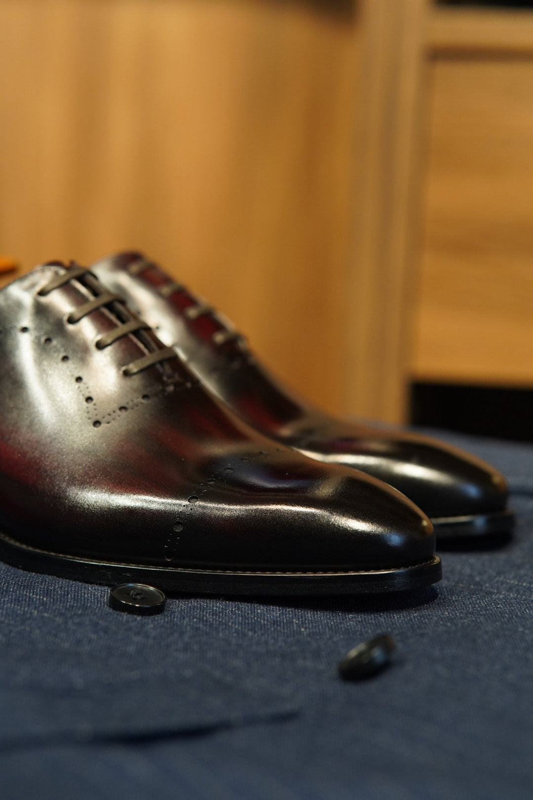 AFLOIR Cap Toe Oxford hand-polished leather