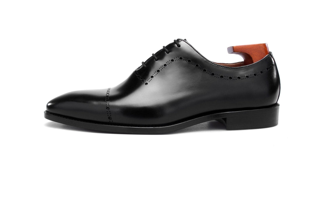 AFLOIR Cap Toe Oxford hand-finished leather detail