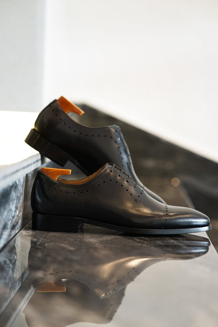 AFLOIR Cap Toe Oxford craftsmanship detail