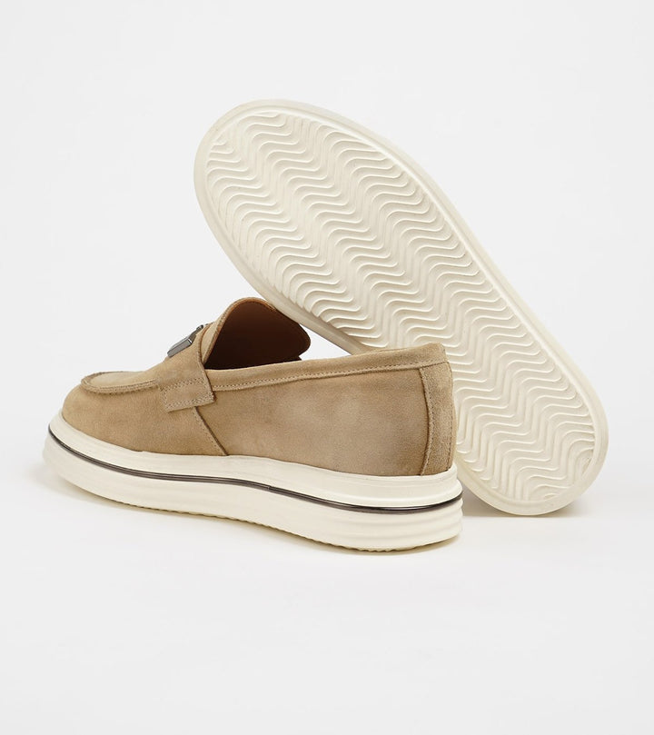 NUBUCK LEATHER BUCKLE DETAILED CASUAL SHOES