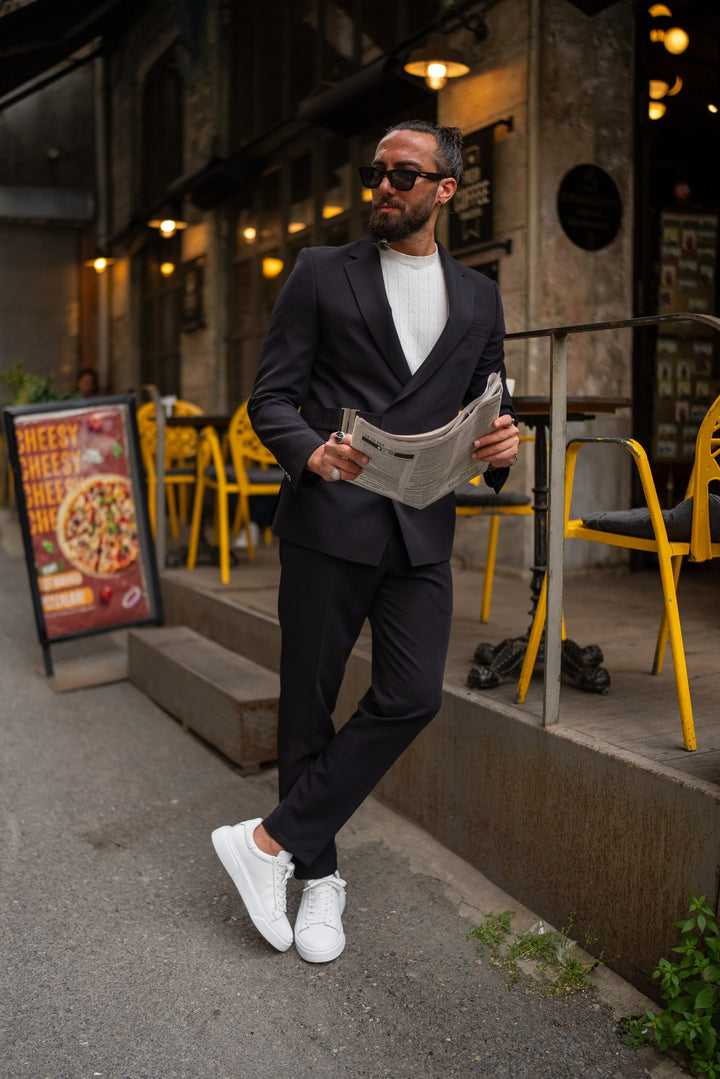 MONO COLLAR SUIT WITH BUCKLE DEATIL - BLACK