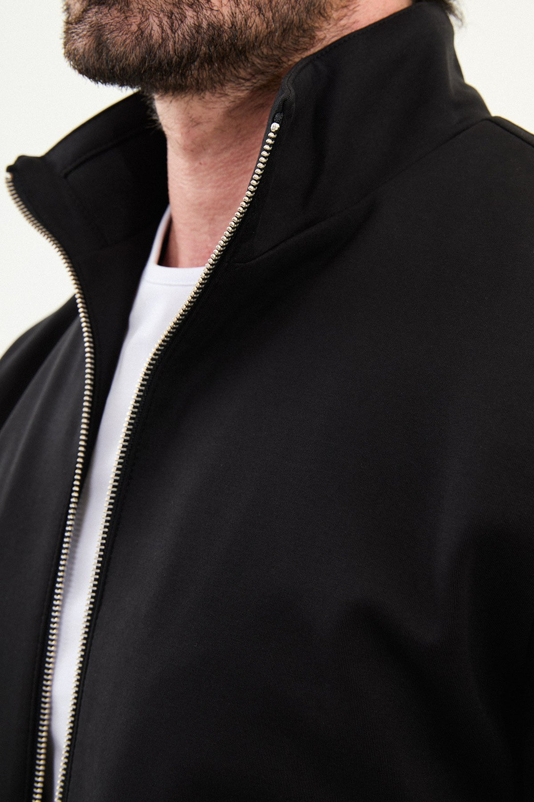 Dual Pocket Zip Jacket - Black