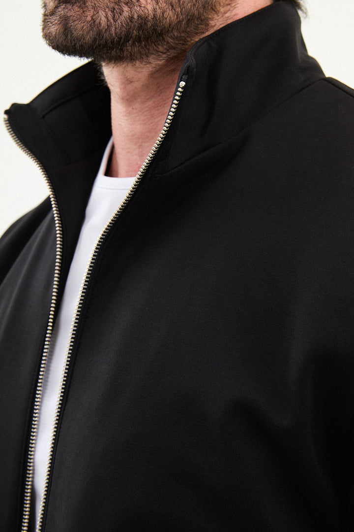 Dual Pocket Zip Jacket - Black
