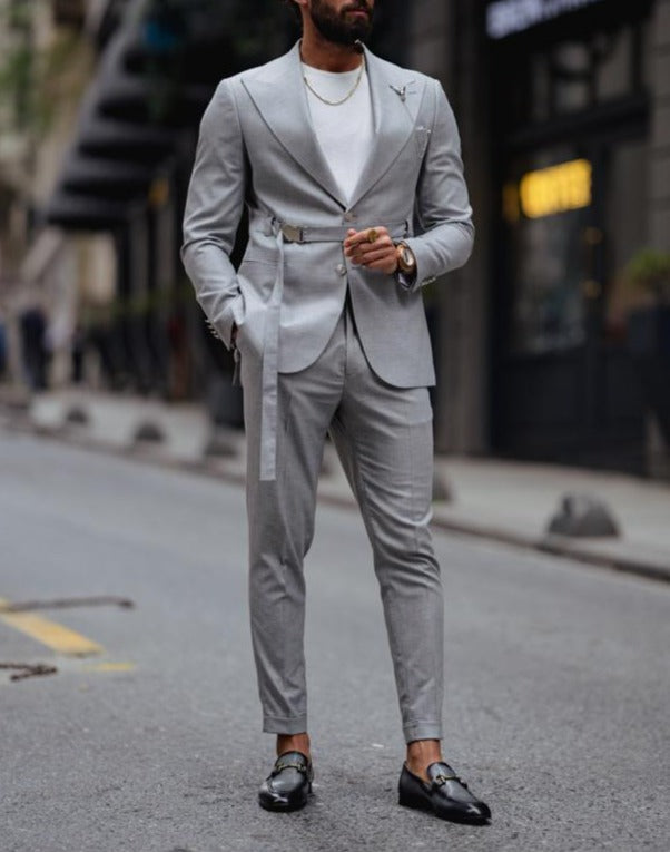 Suit With Pointed Collar - Grey
