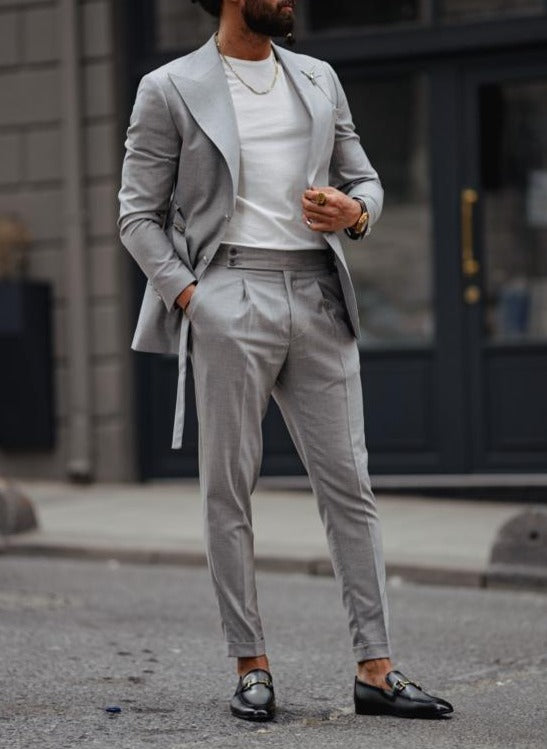 Suit With Pointed Collar - Grey