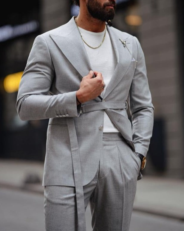 Suit With Pointed Collar - Grey