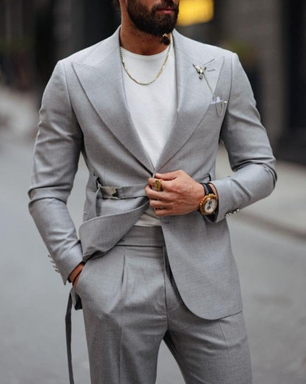 Suit With Pointed Collar - Grey