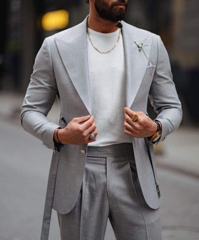 Suit With Pointed Collar - Grey